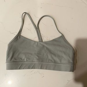 Lululemon Flow Y bra - Size 6